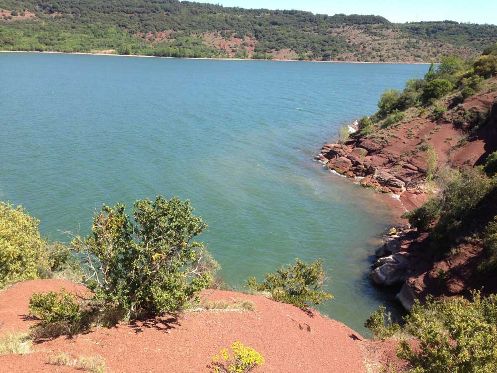 le lac du salagou - herault